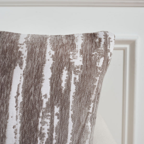 Safavieh Revell Pillow/Grey PLS7215D-1818