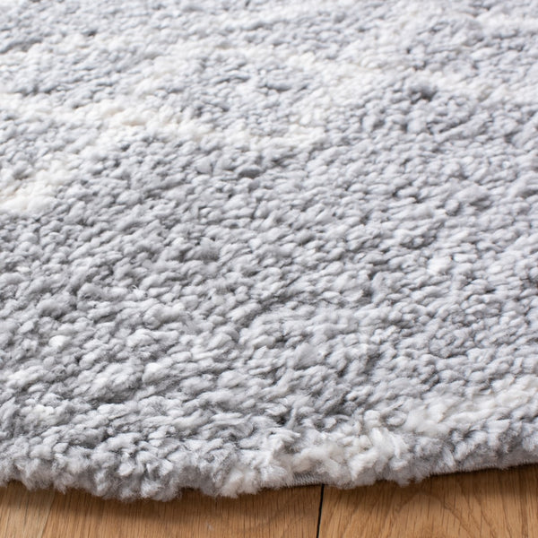 Safavieh Parma Shag 550 Power Loomed Polypropylene Pile Shag & Flokati Rug PMA550F-9