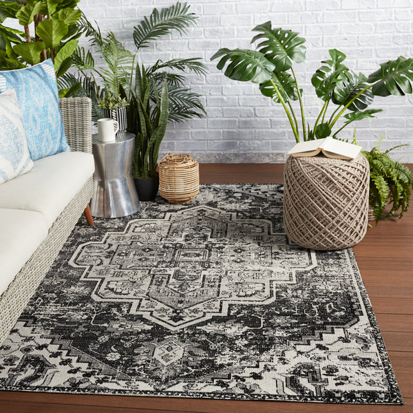 Jaipur Living Ellery Indoor/ Outdoor Medallion Black/ Gray Area Rug (2'X3')