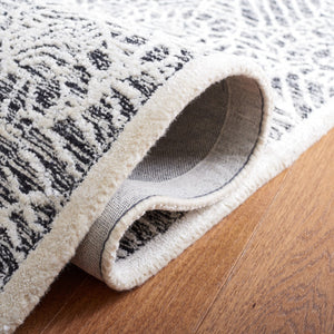 Safavieh Precious 304 Hand Tufted 60% Wool/ 20% bamboo silk/20% Cotton with Cotton backing Transitional Rug PRE304Z-8