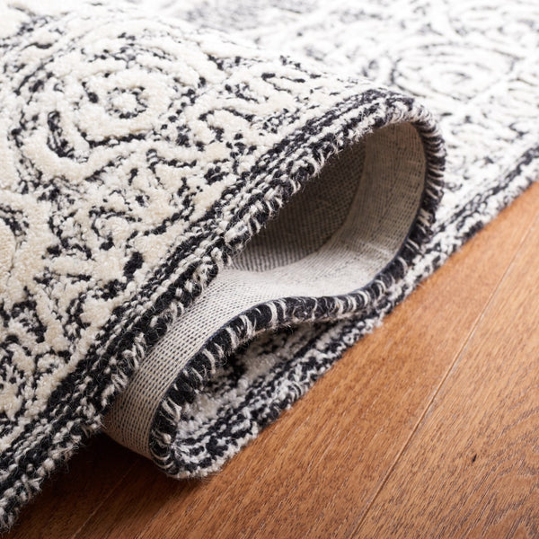 Safavieh Precious 305 Hand Tufted 60% Wool/ 20% bamboo silk/20% Cotton with Cotton backing Transitional Rug PRE305Z-8