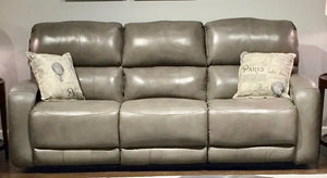 Southern Motion Fandango 884-31 Transitional  Double Reclining Sofa 884-31 906-04