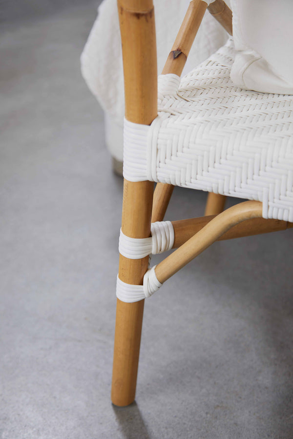 Essentials for Living The Hamptons Palisades Bench 4120.WHT/NAT