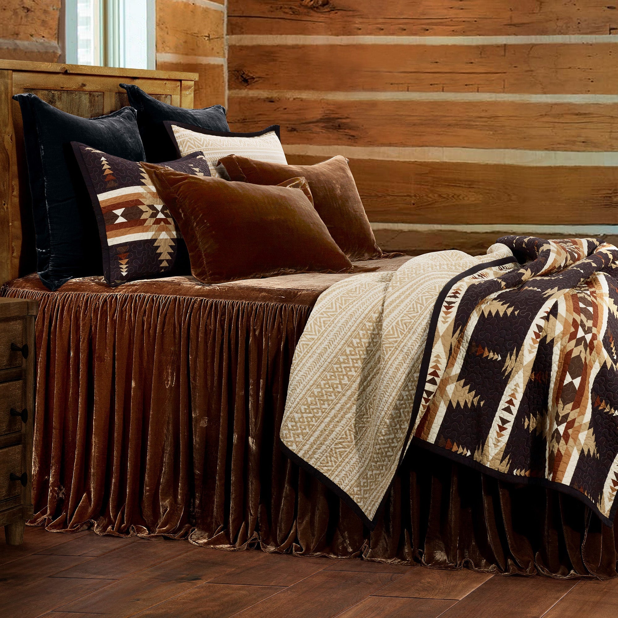 Yosemite Reversible Quilt Set - Thumbnail 2