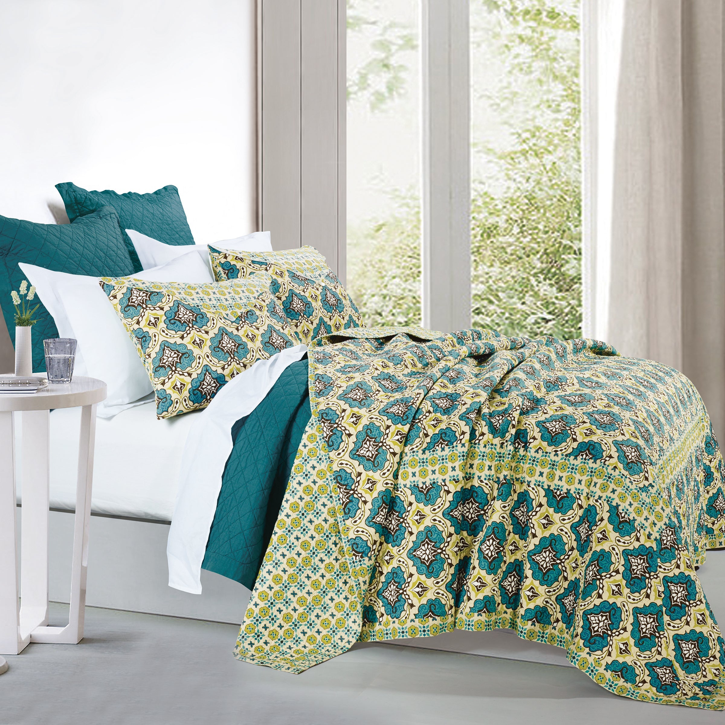 Salado Reversible Quilt Set