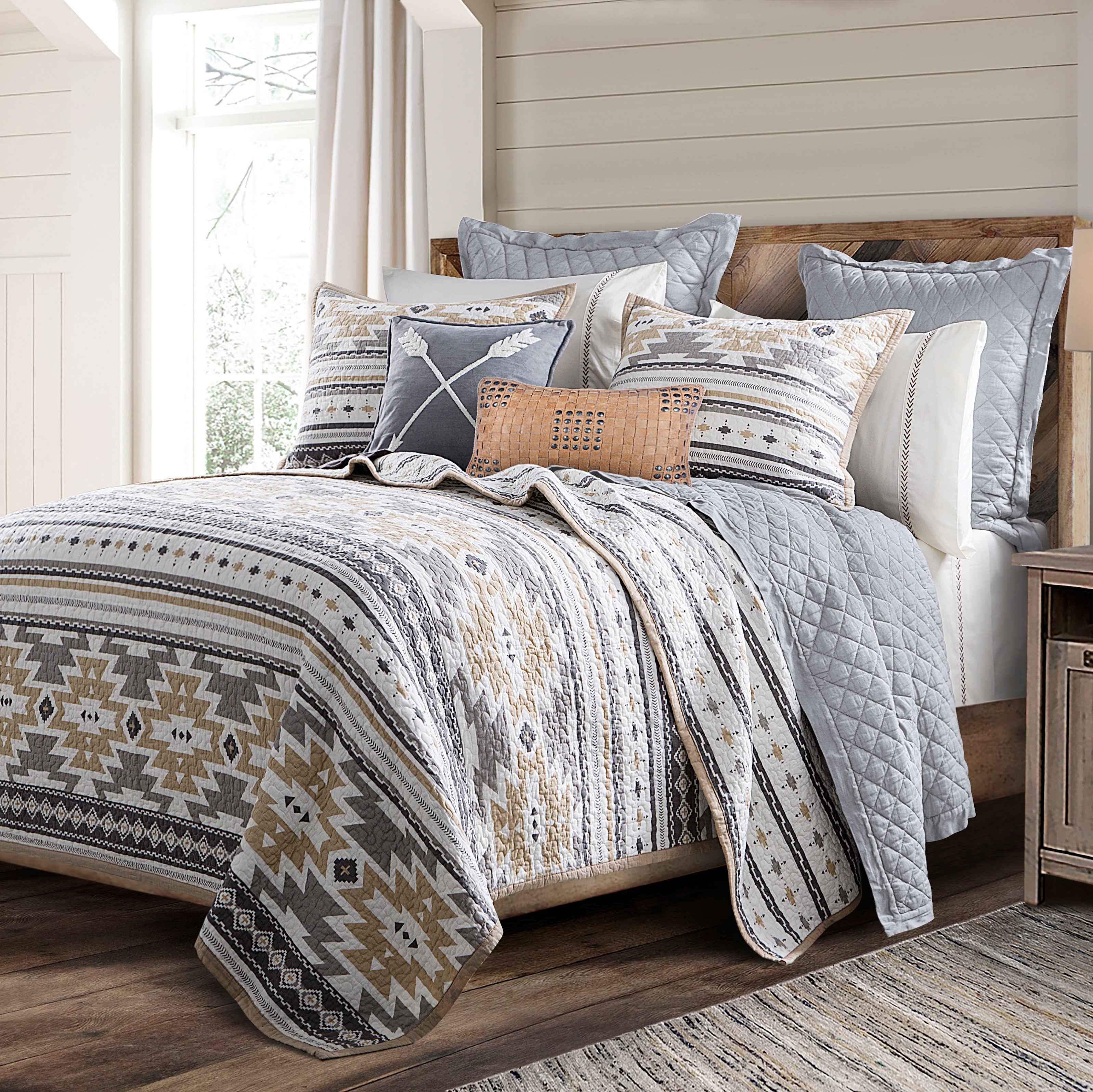 HiEnd Accents Quilt - Thumbnail 3