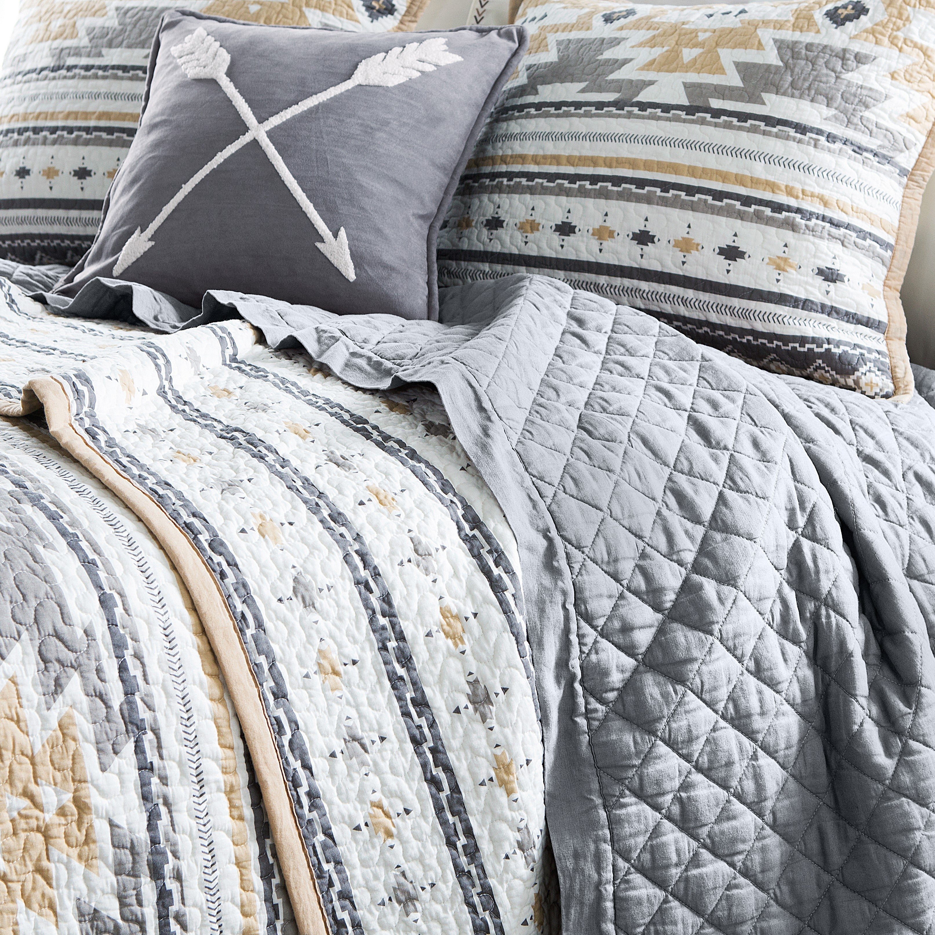 HiEnd Accents Quilt