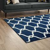 Beltara Chain Link Transitional Trellis 5x8 Area Rug Moroccan Blue and Ivory R-1129B-58