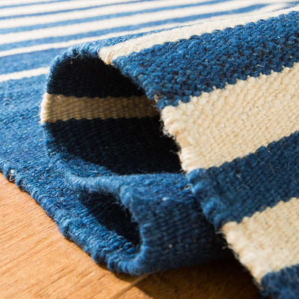 Safavieh Bluff Point Stripe Hand Woven Wool Rug RLR2869E-1SQ