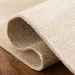 Safavieh Ayumi HAND KNOTTED 54% Wool and 46% Silk Rug RLR6720A