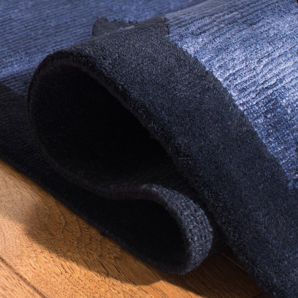 Safavieh Monroe Chevron HAND KNOTTED WOOL AND VISCOSE PILE Rug RLR6725D-1SQ