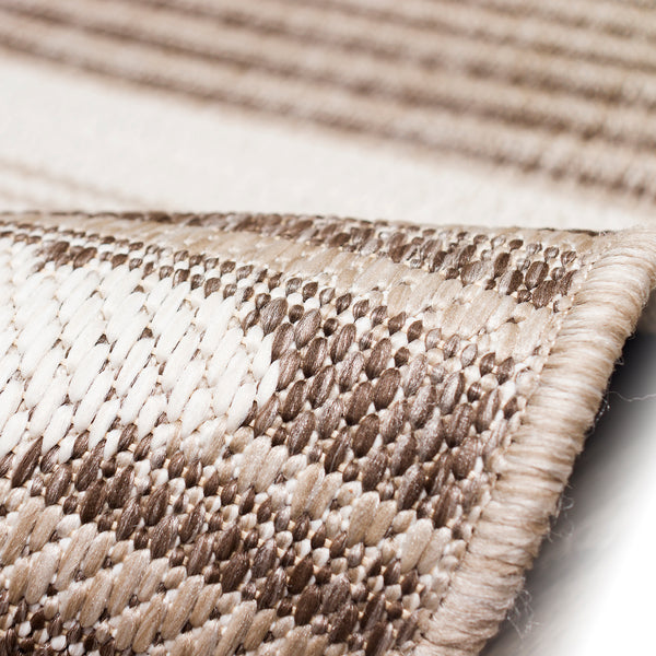 Trans-Ocean Liora Manne Malibu Sweet Bees Casual Indoor/Outdoor Power Loomed 88% Polypropylene/12% Polyester Rug Neutral 7'10" x 9'10"