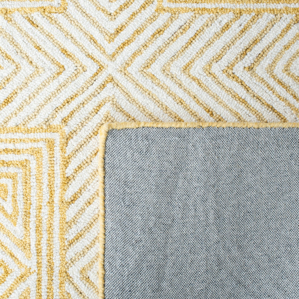 Safavieh Roslyn 352 Handtufted 100% Wool Rug Yellow / Ivory ROS352C-5