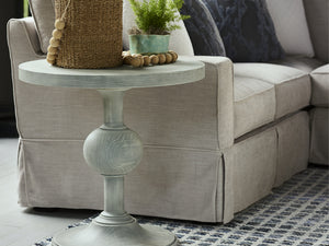 Universal Furniture Coastal Living Round Pedestal End Table 833A815-UNIVERSAL