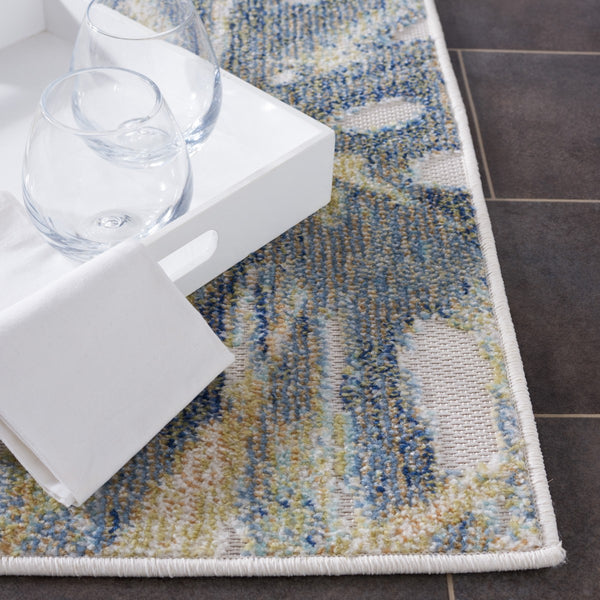 Safavieh Sarasota 112 Indoor / Outdoor Power Loomed Rug Light Green / Ivory SAR112X-9