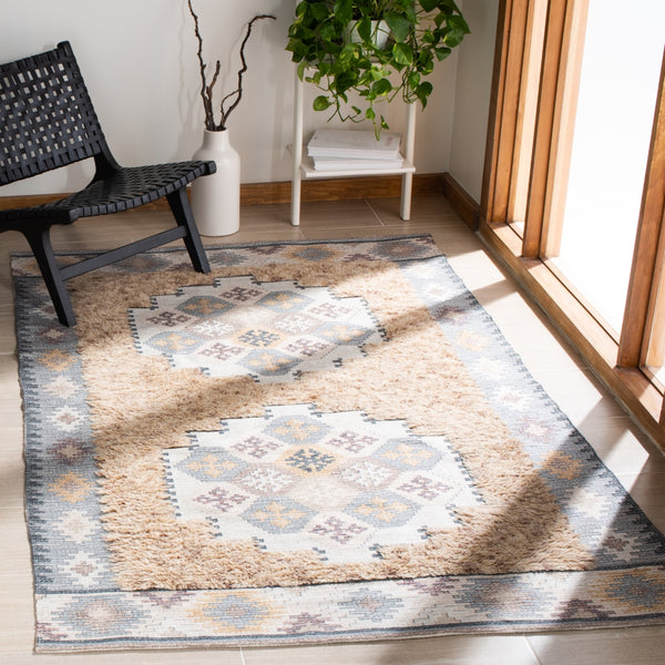 Safavieh Saffron 108 Hand Loomed Wool Pile Rug Taupe / Ivory 5' x 8'