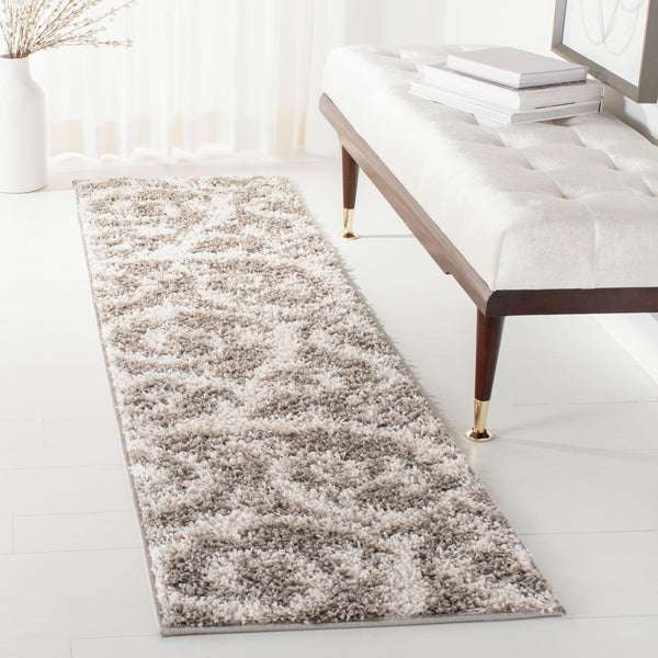 Safavieh New York Shag 167 Turkey Polypropylene Pile Rug SG167C-28