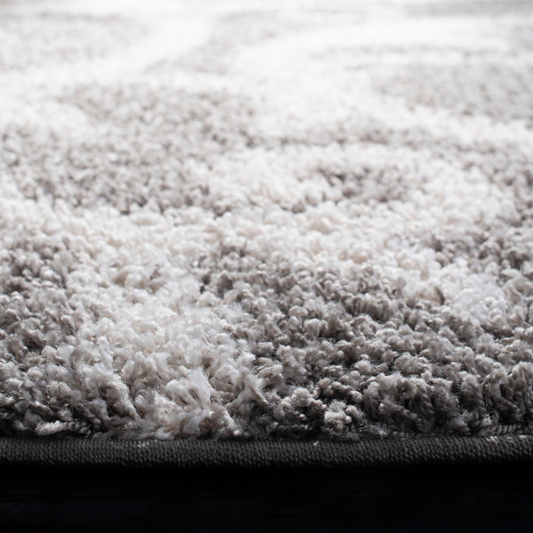 Safavieh New York Shag 167 Turkey Polypropylene Pile Rug SG167C-7R