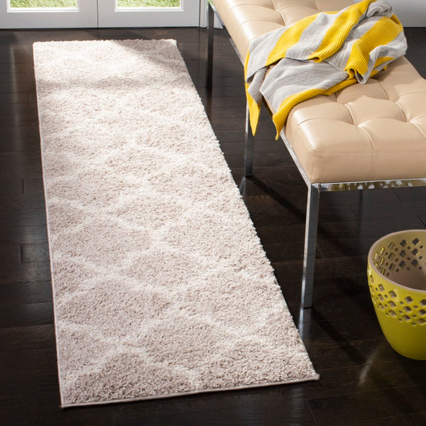Safavieh New York Shag 168 Turkey Polypropylene Pile Rug SG168F-9