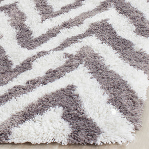 Safavieh Chevron Shag Hand Tufted Acrylic Pile Rug SG250C-24