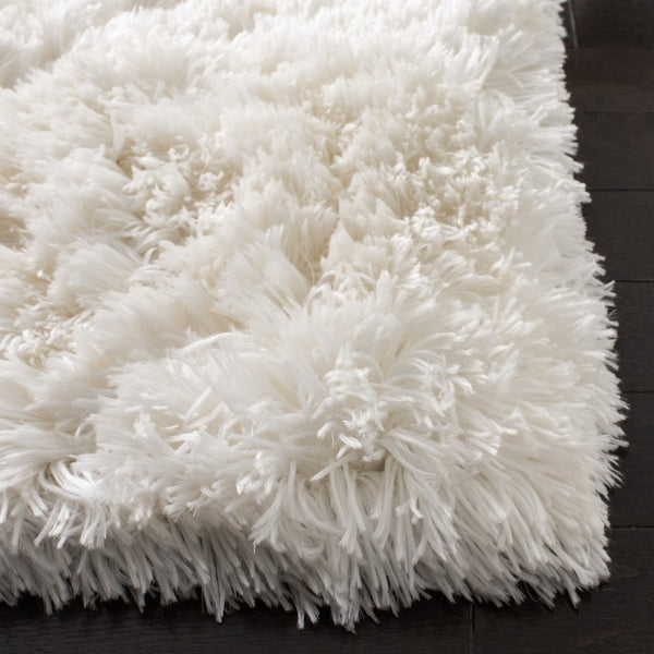 Safavieh Arctic Shag Hand Tufted Polyester Rug SG270A-2S