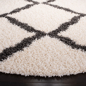Safavieh Dallas Shag 257 Flat Weave Polypropylene Shag & Flokati Rug SGD257H-8SQ