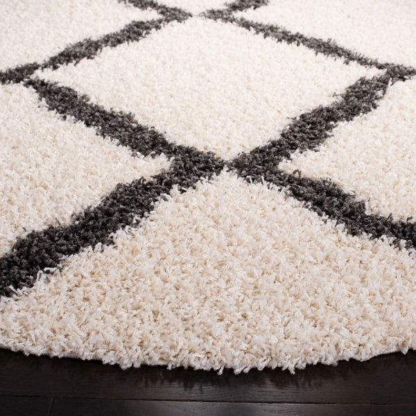 Safavieh Dallas Shag 257 Flat Weave Polypropylene Shag & Flokati Rug SGD257H-8SQ