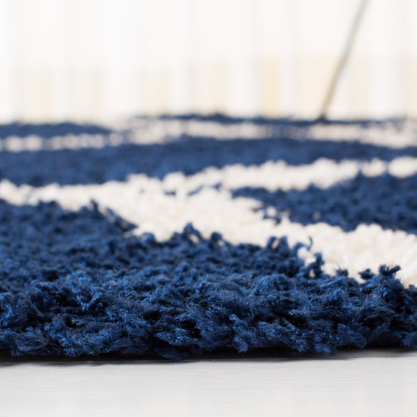 Safavieh Dallas Shag Power Loomed Polypropylene Pile Shag & Flokati Rug SGDS257N-28