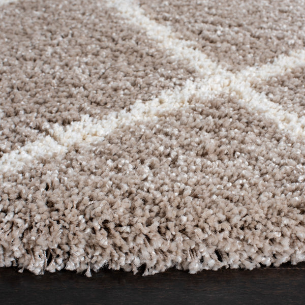 Safavieh Hudson Shag 222 Power Loomed Polypropylene Shag Rug SGH222B-7R