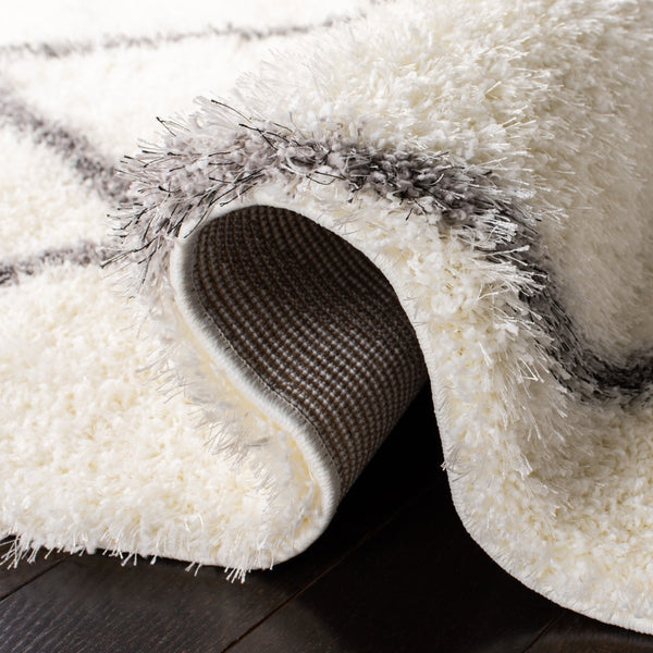 Safavieh Montreal Shag 831 Power Loomed 50% Polypropylene + 50% Polyester Shag & Flokati Rug SGM831B-25