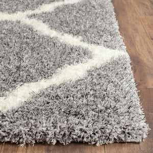 Safavieh Montreal Shag 866 Power Loomed 50% Polypropylene + 50% Polyester Shag & Flokati Rug SGM866D-29