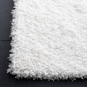 Safavieh Santa Monica Shag 725 Power Loomed Polypropylene Pile Rug SGN725-1010-3SQ