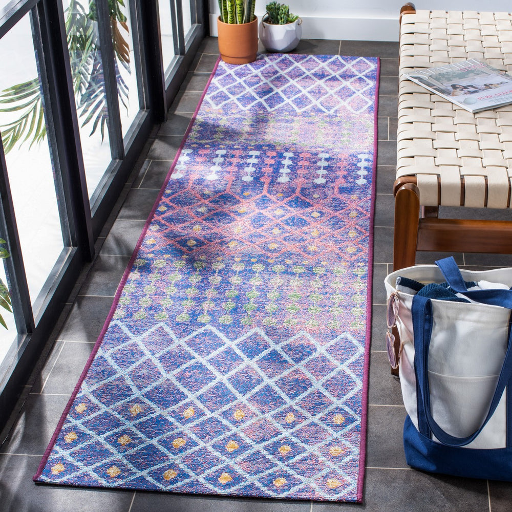 Safavieh Summer 452 Power Loomed 76% Polypropylene/23% Polyester/1% Backing Material Indoor/Outdoor Rug SMR452M-8