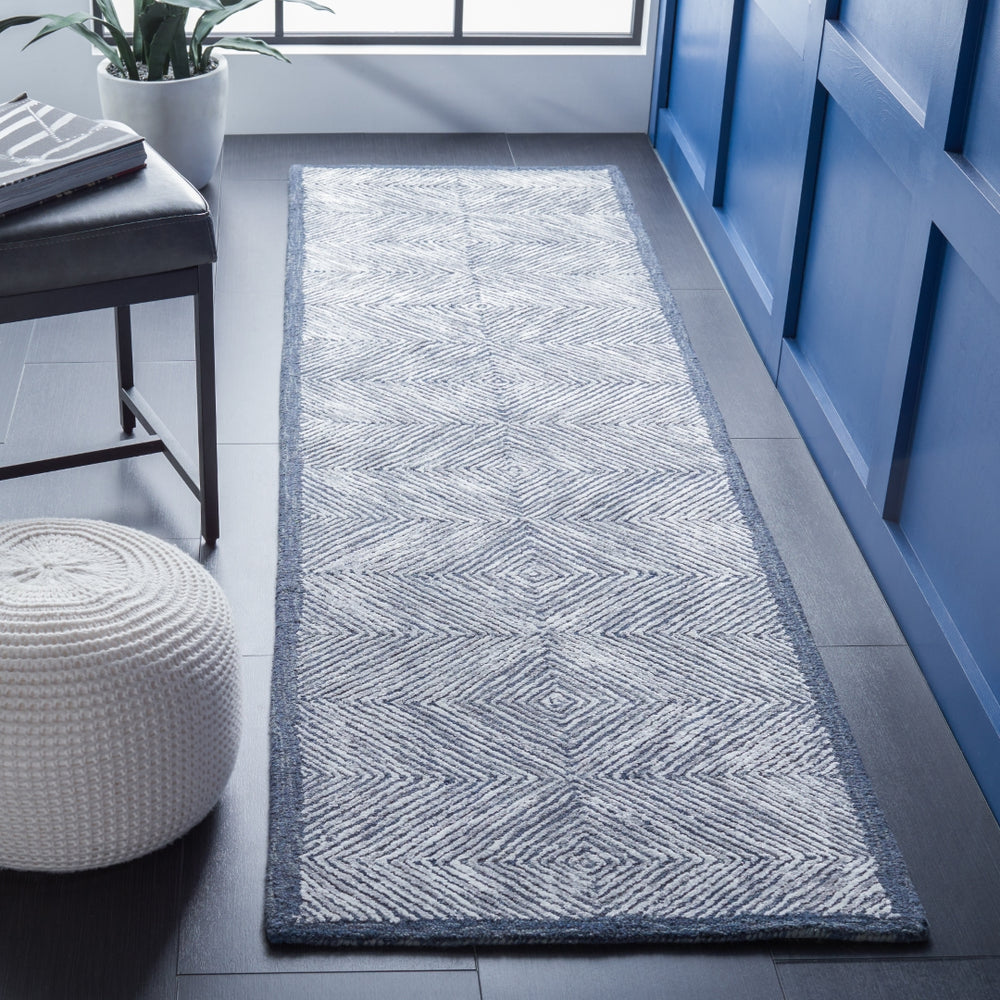Soho 176 Hand Tufted 45% Viscose, 35% Wool, 20% Cotton Contemporary Rug Dark Grey / Ivory 45% Viscose, 35% Wool, 20% Cotton SOH176F-28