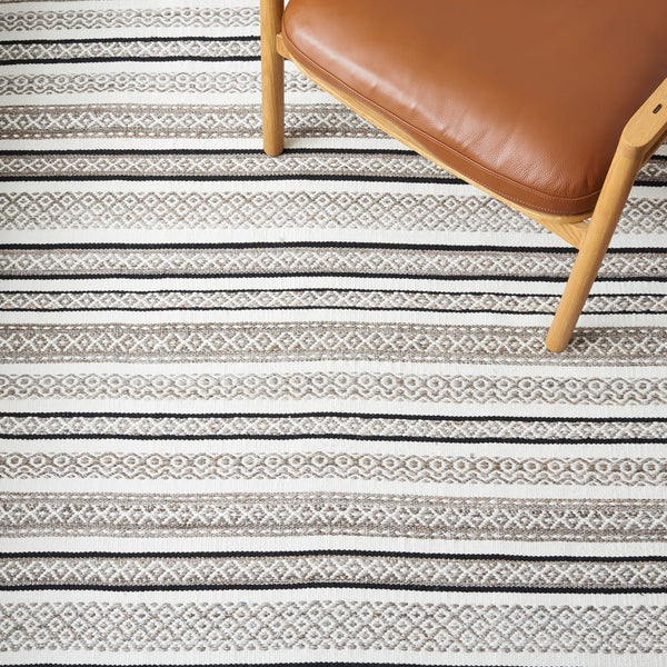 Safavieh Striped Kilim 102 Flat Weave Polyester Rug STK102Z-8