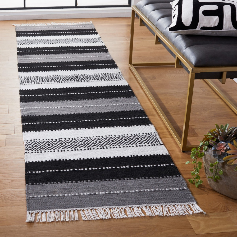 Safavieh Striped Kilim 103 Flat Weave Polyester Rug STK103Z-8