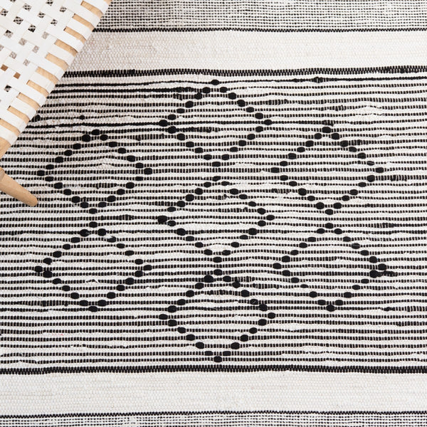 Safavieh Striped Kilim 203 Flat Weave Cotton Rug STK203A-8