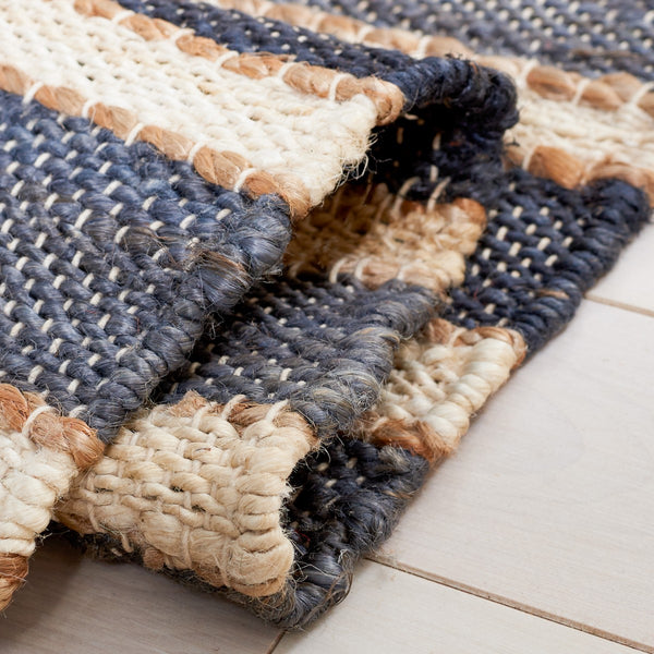 Safavieh Striped Kilim 318 Hand Woven 70% Jute/20% Cotton/and 10% Wool Contemporary Rug STK318H-6