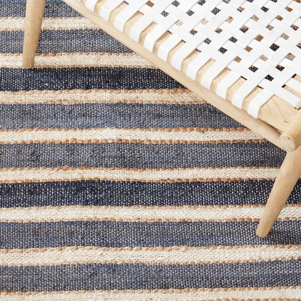 Safavieh Striped Kilim 318 Hand Woven 70% Jute/20% Cotton/and 10% Wool Contemporary Rug STK318H-6