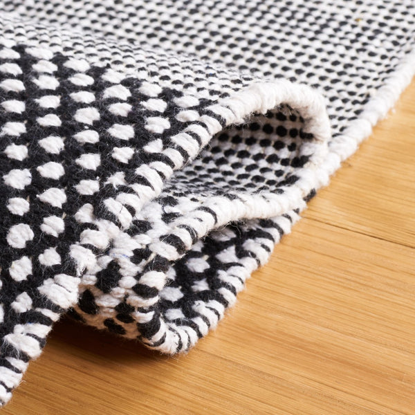 Safavieh Striped Kilim 802 Flat Weave Cotton Contemporary Rug STK802Z-8