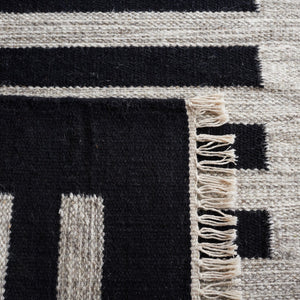 Safavieh Striped Kilim 806 Flat Weave 80% Wool/20% Cotton Contemporary Rug STK806B-8