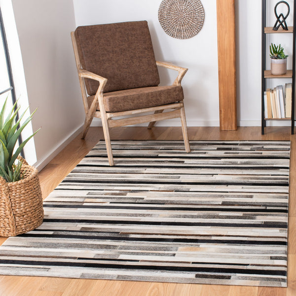 Safavieh Studio Leather 800 Hand Woven 70% Leather and 30% Felted Cloth Natural Hide Rug STL816A-6R