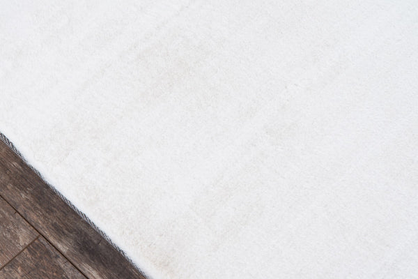 Momeni Suave Shag SUS-1 Machine Made Contemporary Solid Indoor Area Rug Ivory 7'6" x 9'6" SUAVESUS-1IVY7696