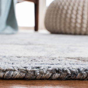 Safavieh Suzani 331 Hand Tufted Wool and Cotton with Latex Contemporary Rug SZN331A-8