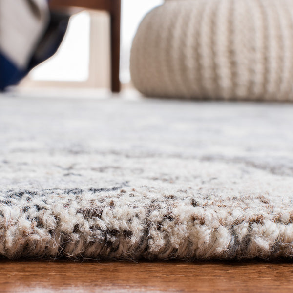 Safavieh Suzani 334 Hand Tufted Wool and Cotton with Latex Contemporary Rug SZN334F-8