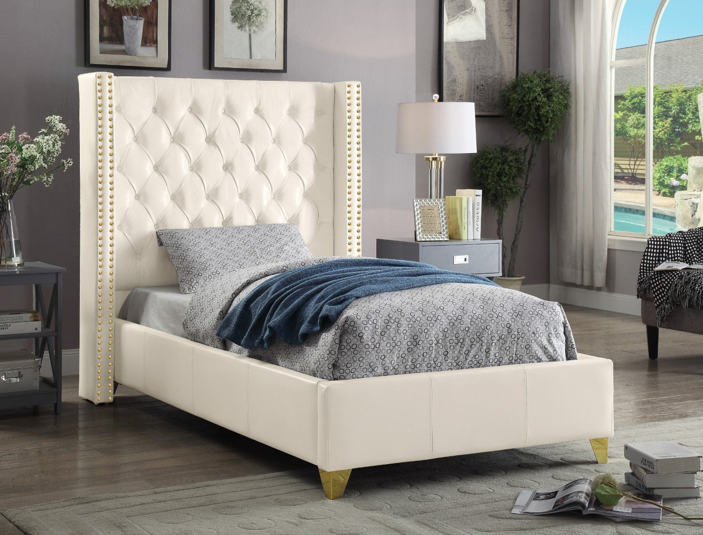 Meridian Furniture Soho Bonded Leather Contemporary Bed - Thumbnail 2