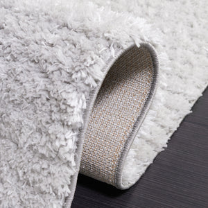 Safavieh Tahoe Shag 651 Shag Power Loomed Rug Light Grey THO651F-5