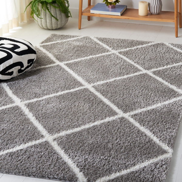 Safavieh Tahoe Shag 676 Power Loomed 60% Polypropylene/Jute 40% Contemporary Rug THO676G-5