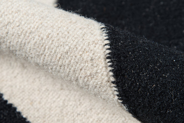 Momeni Novogratz Topanga TOP-3 Hand Woven Contemporary Geometric Indoor Area Rug Black 7'6" x 9'6" TOPANTOP-3BLK7696