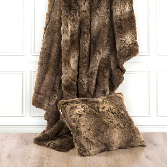 HiEnd Accents Faux Wolf Fur Throw Blanket - Thumbnail 2